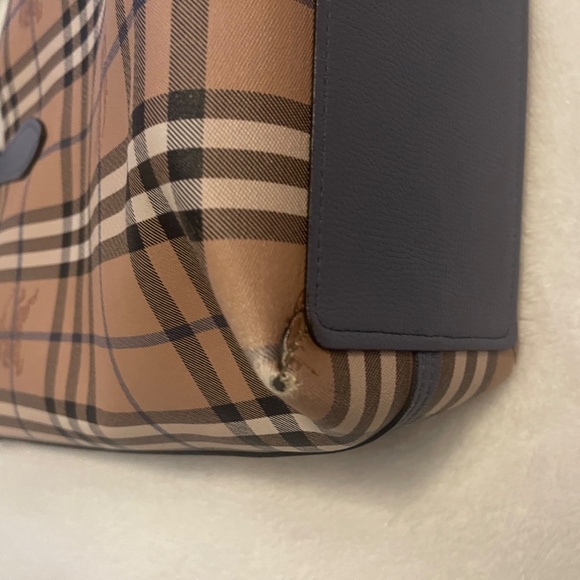 Burberry reversible tote - Picture 5 of 14